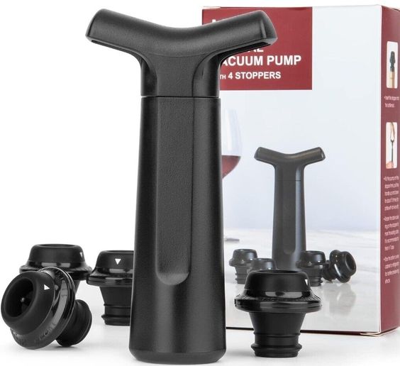 Manual Wine Vacuum Pump with 4 Stoppers - With dates on it